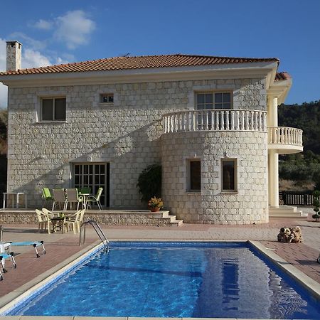 Villa Melyia Kato Pyrgos Rum bild