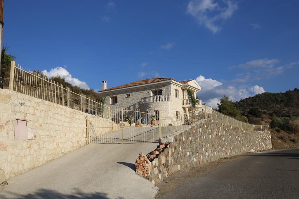 Villa Melyia Kato Pyrgos Rum bild