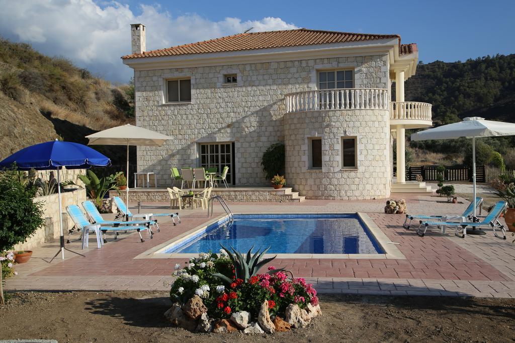 Villa Melyia Kato Pyrgos Rum bild